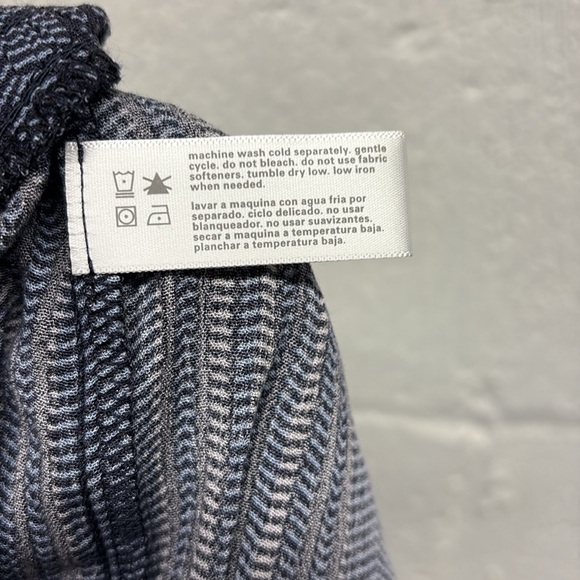 Three Dots Women's Pull On Gauze Fabric Shorts Blue Size medium - Picture 7 of 8